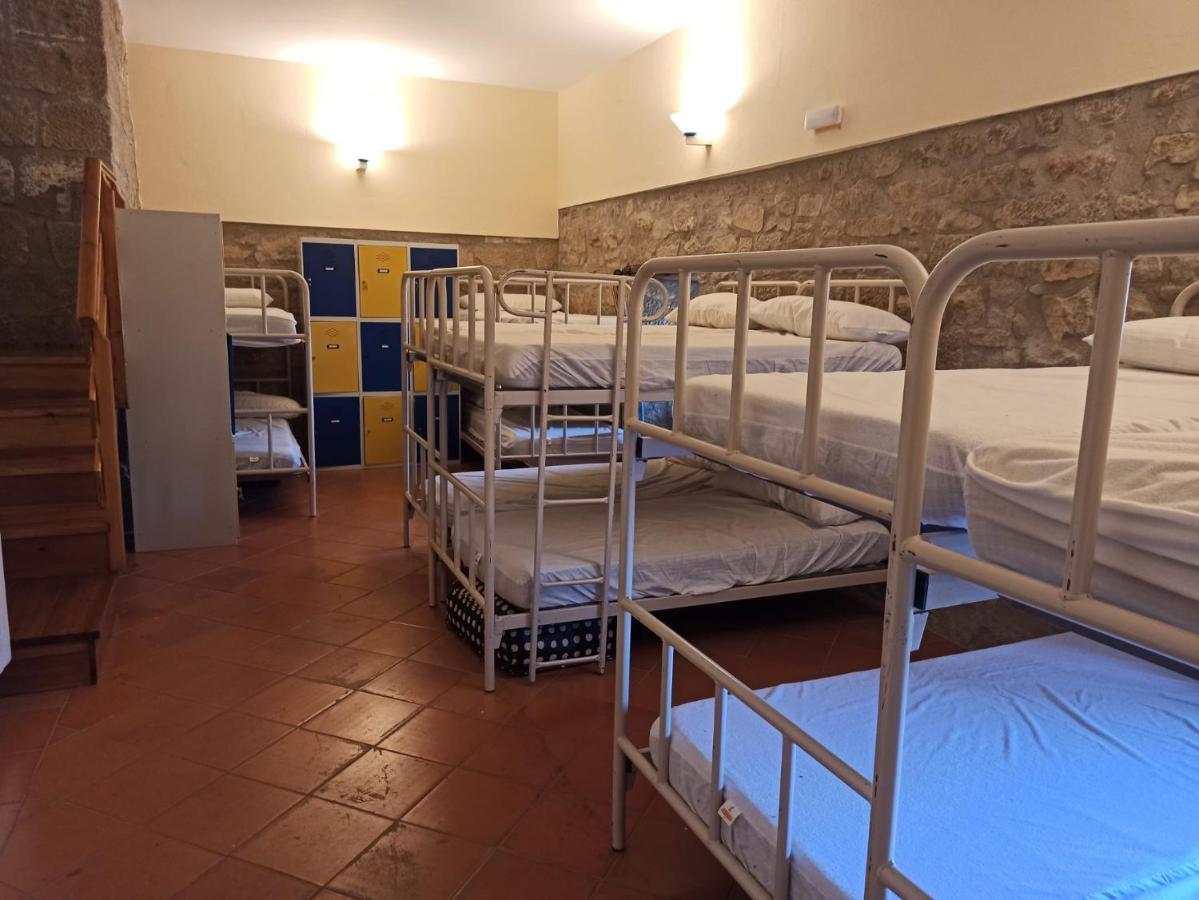 Albergue De Сос-дель-Рей-Католико Экстерьер фото
